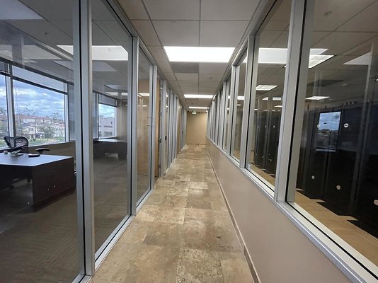 Server Room RTR-8428