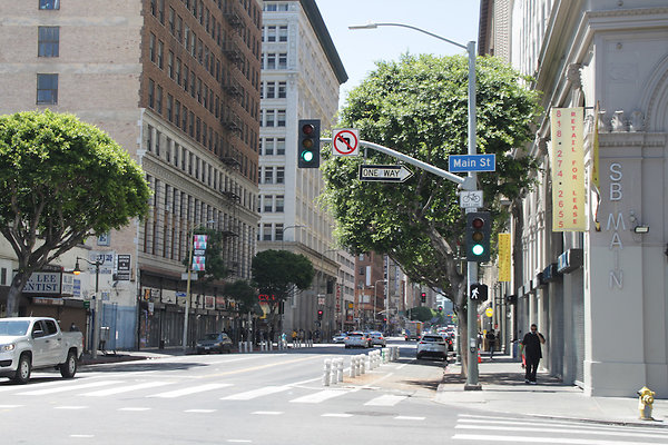 4th St and Main St DTLA