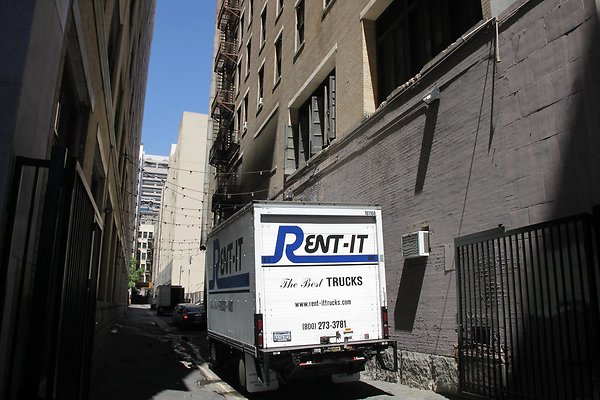 Harlem Pl alley at 5th Street