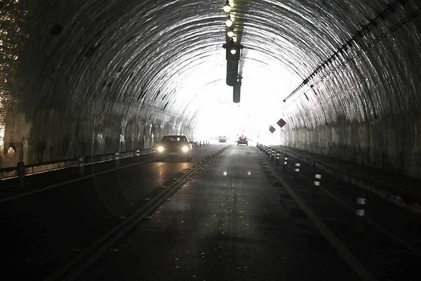 2nd St Tunnel-112