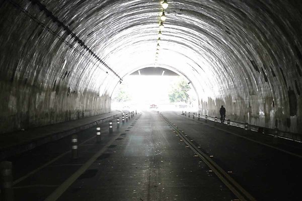 2nd St Tunnel-111